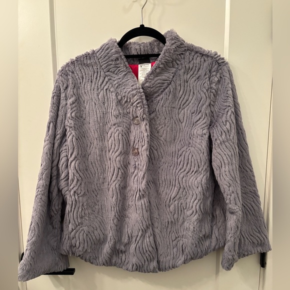 Patagonia Jackets & Blazers - Patagonia grey faux fur jacket